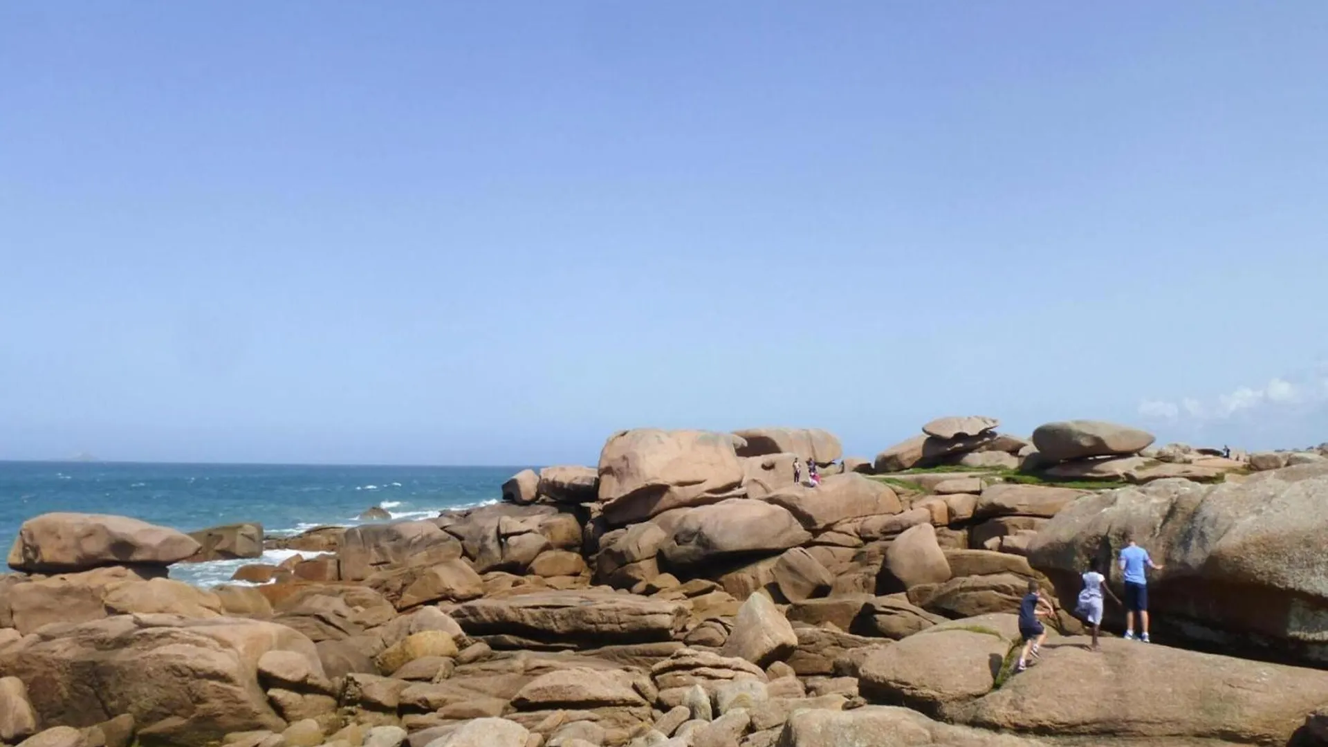 Holiday Home In Beautiful Breton Estate, Lanmodez
